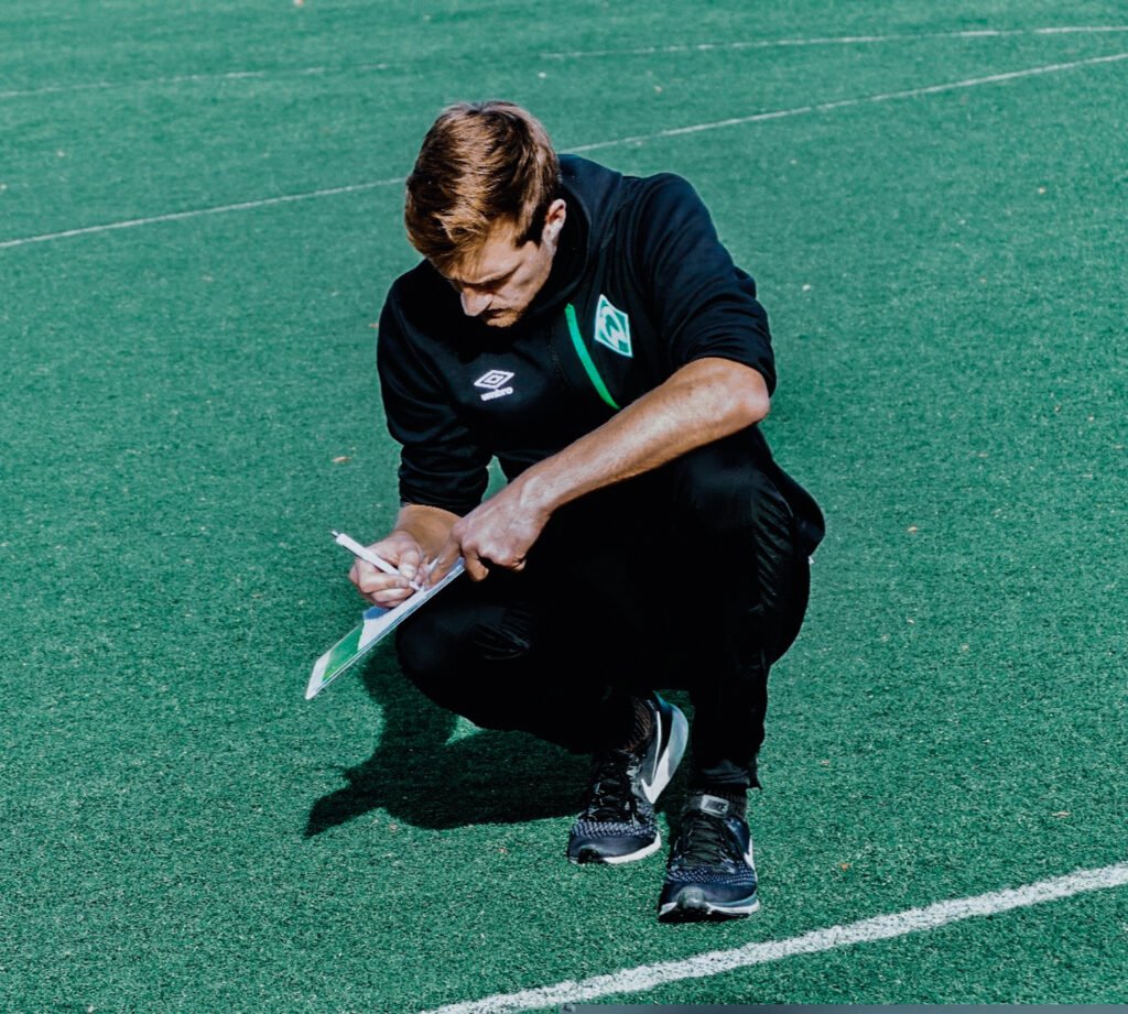Jannis scouting on the pitch